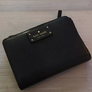 Kate Spade small black bifold wallet